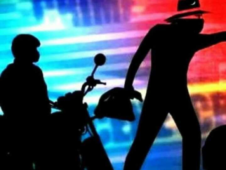 बुजुर्ग से दिनदहाड़े 2 नकाबपोश बदमाशों ने नकदी छीनी